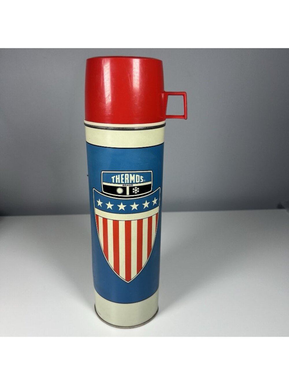 1975 King Seeley Thermos American Flag Shield Metal Stars Stripes Patriotic USA